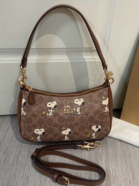 NWT!! Coach X Peanuts Teri Shoulder Bag In Signature Canvas With Snoopy Print